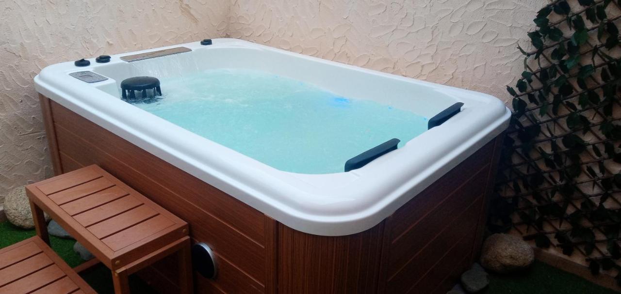 Apartamentos El Arenal Асебо Екстериор снимка