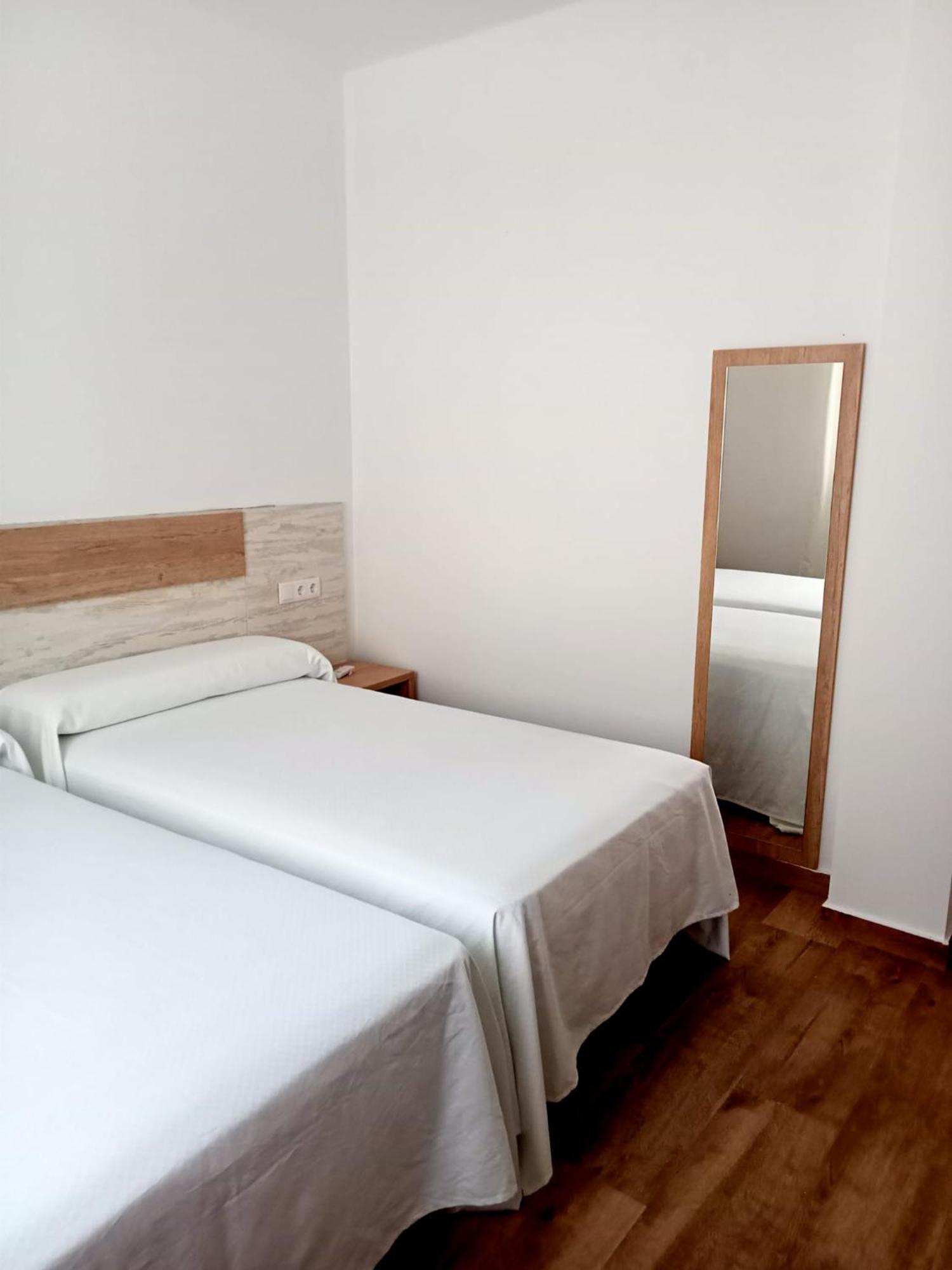 Apartamentos El Arenal Асебо Стая снимка