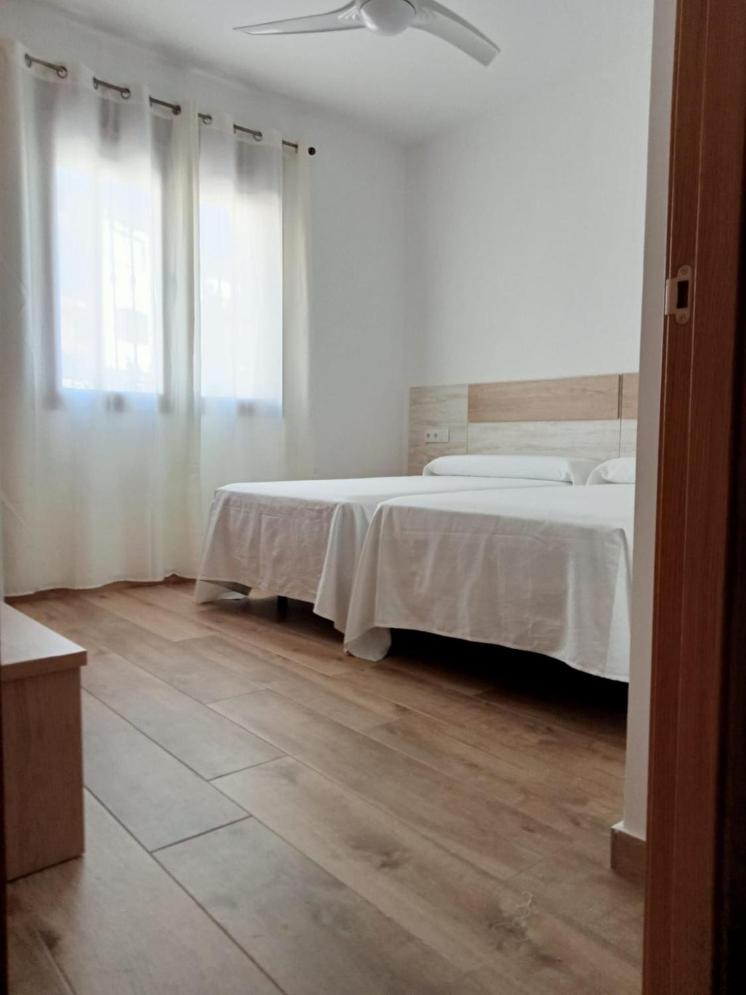 Apartamentos El Arenal Асебо Стая снимка